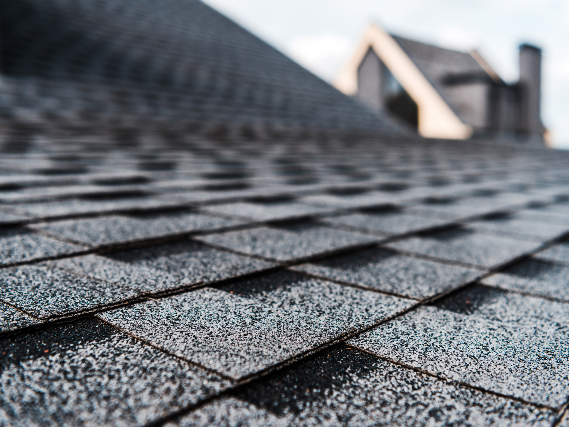 asphalt-shingles-in-need-of-replacement