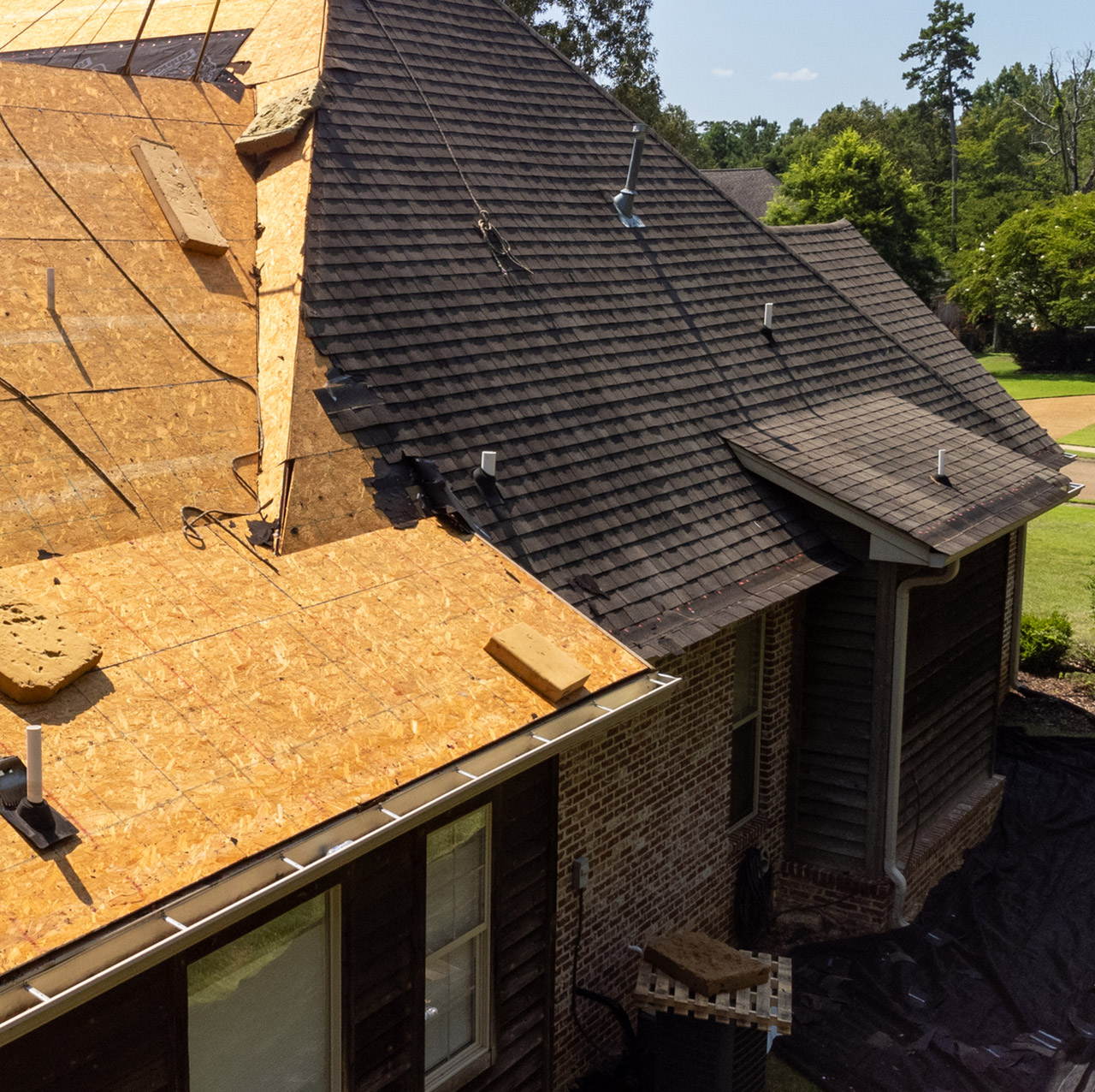 roof-warranties-explained-by-badger-contracting