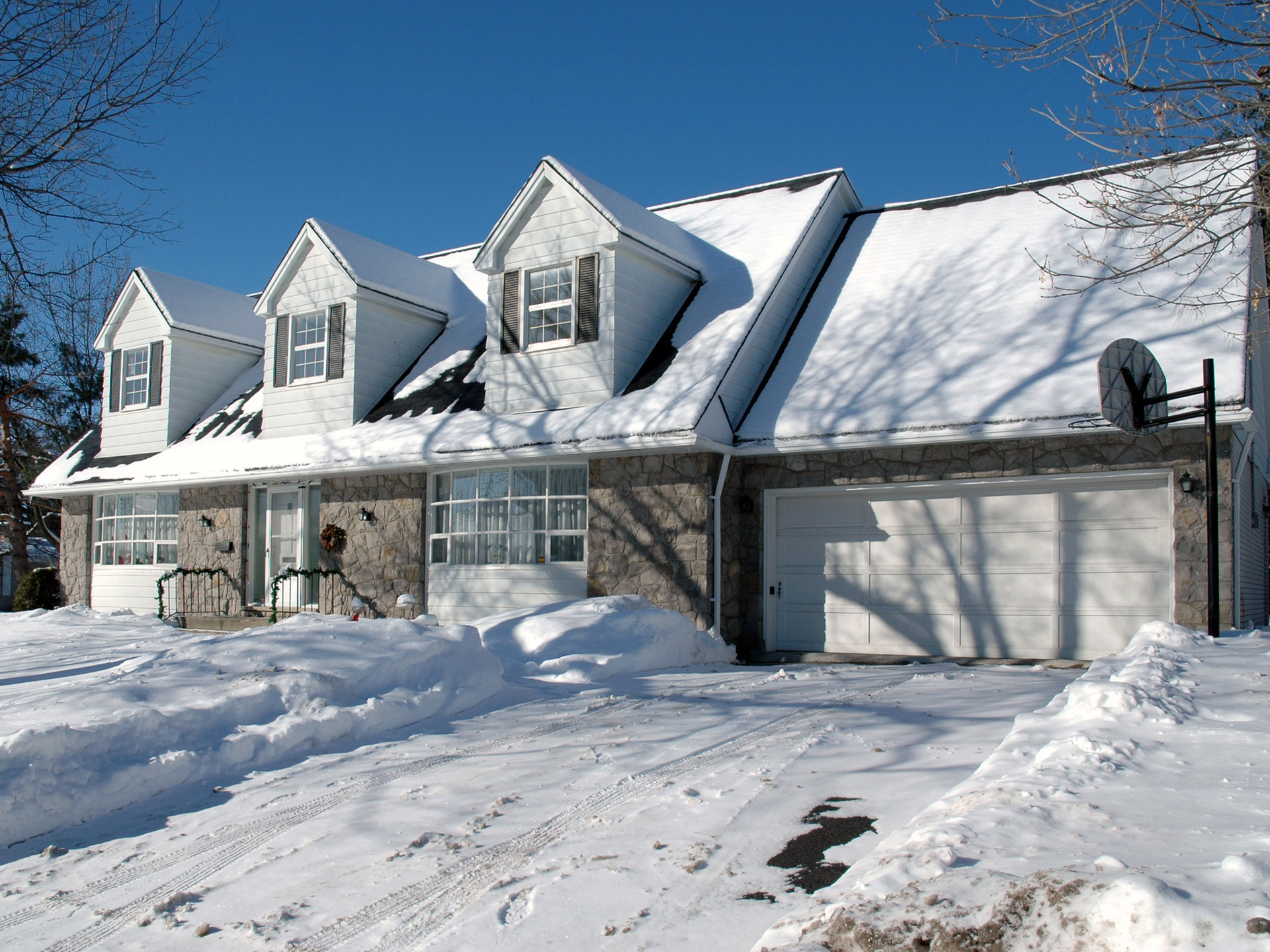 winter-roof-maintenance-by-badger-contracting